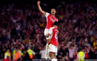 Hàng phòng ngự là tiền đề giúp Arsenal bay cao