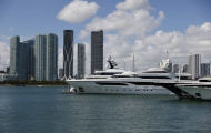 Choáng ngợp những siêu du thuyền của giới chủ bóng đá