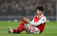 Arsenal choáng váng với Takehiro Tomiyasu