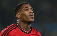 Gary Neville nêu giả thuyết khiến M.U mãi không chịu bán Martial