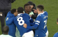XONG! FA có quyết định về việc Jackson bóp cổ cầu thủ Everton