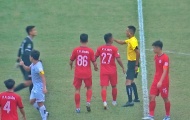 Bị trọng tài phạt penalty, CLB Việt Nam dọa bỏ giải