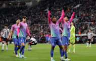 Thắng ngược Newcastle, Milan vẫn bị loại tức tưởi