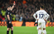 Gary Neville: 'Những điều này phải dừng lại'