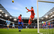 Chơi lên đồng, kẻ bị M.U hắt hủi khiến Man City ôm hận