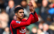 Real Madrid 'quay xe' với Raphael Varane