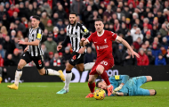 Mike Dean lý giải tình huống phạt đền của Jota