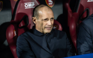 Allegri nổi đóa với hàng thủ Juve