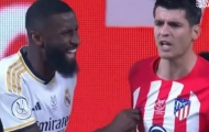 Rudiger hành động phản cảm với Morata
