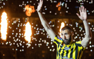 Benzema phá vỡ im lặng về việc gia nhập Premier League