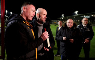 Ten Hag có hành động đẹp với HLV đối thủ