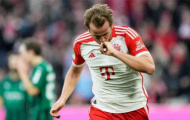 Harry Kane san bằng kỷ lục ghi bàn của Luca Toni