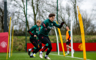 Cầu thủ bị lãng quên xuất hiện trong buổi tập của Man Utd