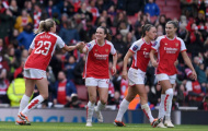 Choáng váng với Arsenal