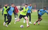 Cú hích lực lượng cho Arsenal; Thái độ của Ramsdale khi được bắt chính