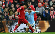 'Vụ cướp' của Liverpool bóp nghẹt tuyến giữa Man City 