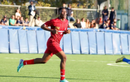 Sterling giúp Chelsea tiến gần đến ngọc quý 