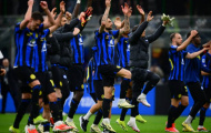 Inter hơn Milan 14 điểm; Roma 'tự hủy' ở cuộc đua top 4
