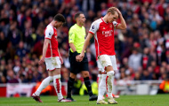 “Nối gót” Liverpool, Arsenal thua bạc nhược Villa