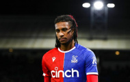Michael Olise gật đầu với Man United