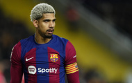 Barcelona chốt giá bán Ronald Araujo