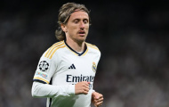 NÓNG: Modric từ chối 2 hợp đồng béo bở, chờ Real Madrid