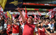 'CĐV Arsenal reo hò vang dội khi Jurrien Timber được xướng tên'