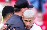 Richarlison hành động đẳng cấp với Jurgen Klopp
