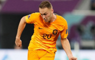 Trận thắng 4-0 'xé toạc' hàng tiền vệ Hà Lan