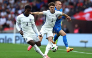Neville nói thẳng về khả năng Guehi đá chính cho ĐT Anh
