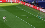 Điểm tin EURO sáng 16/6: Quả penalty tranh cãi; Công nghệ mới xuất hiện