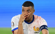 Tất tần tật tình huống Mbappe gãy mũi
