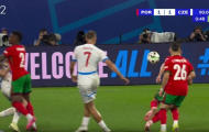 Tranh cãi ở bàn thắng ấn định tỷ số 2-1 của Bồ Đào Nha