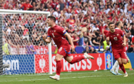 Bùng nổ phút cuối, người cũ Real giúp Serbia thoát cửa tử