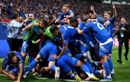 Azzurri quá nhạt nhòa