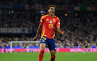 Lamine Yamal san bằng kỷ lục kiến tạo của Ronaldo