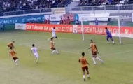 TP.HCM I tiếp tục giữ ngôi đầu, xôn xao pha bỏ lỡ lạ kỳ của ngoại binh Hải Phòng trước HAGL 