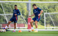 Sancho gây chú ý; Man Utd đón loạt cú hích trên sân tập
