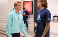 Calafiori ở Arsenal: Trò chuyện với Odegaard; Bước ra sân tập