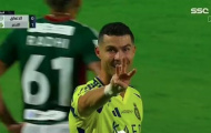 Màn ăn mừng kỳ lạ của Ronaldo