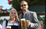 Hủy diệt Bundesliga, Harry Kane thảnh thơi ở lễ hội bia Oktoberfest 