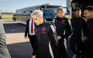 Chưa đến Porto, Man United đã gặp điềm gở; Lộ 'vật bất ly thân' của Mainoo 
