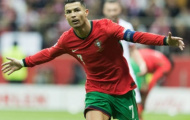 Ronaldo chạm cột mốc 906 bàn 