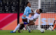 Saliba - Maignan thi nhau 'tấu hài' ở trận Pháp - Bỉ