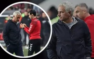 Mourinho bất lực khi Fenerbahce thủng lưới phút cuối