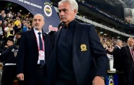 Mourinho lại gây bão