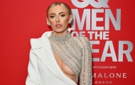 Diện đồ táo bạo, sao nữ tuyển Anh Chloe Kelly lộng lẫy tại GQ Men of the Year