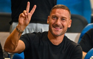 Claudio Ranieri nắm giữ tương lai của Francesco Totti