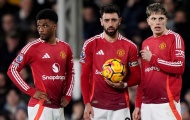 Ngoại hạng Anh 2024/25: Man Utd thắng trong âu lo; Tottenham lún sâu vũng lầy