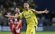 Mất bình tĩnh, Ronaldo sút bóng thẳng lên khán đài
